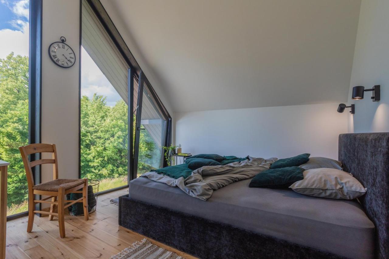 Czarny Domek W Gorach Pieszyce Exteriör bild